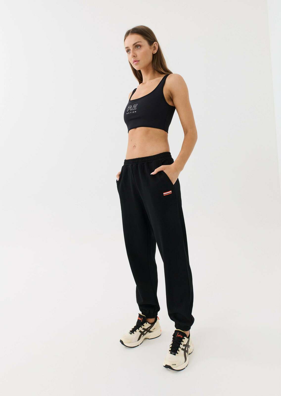 DYNAMIC TRACKPANT IN BLACK