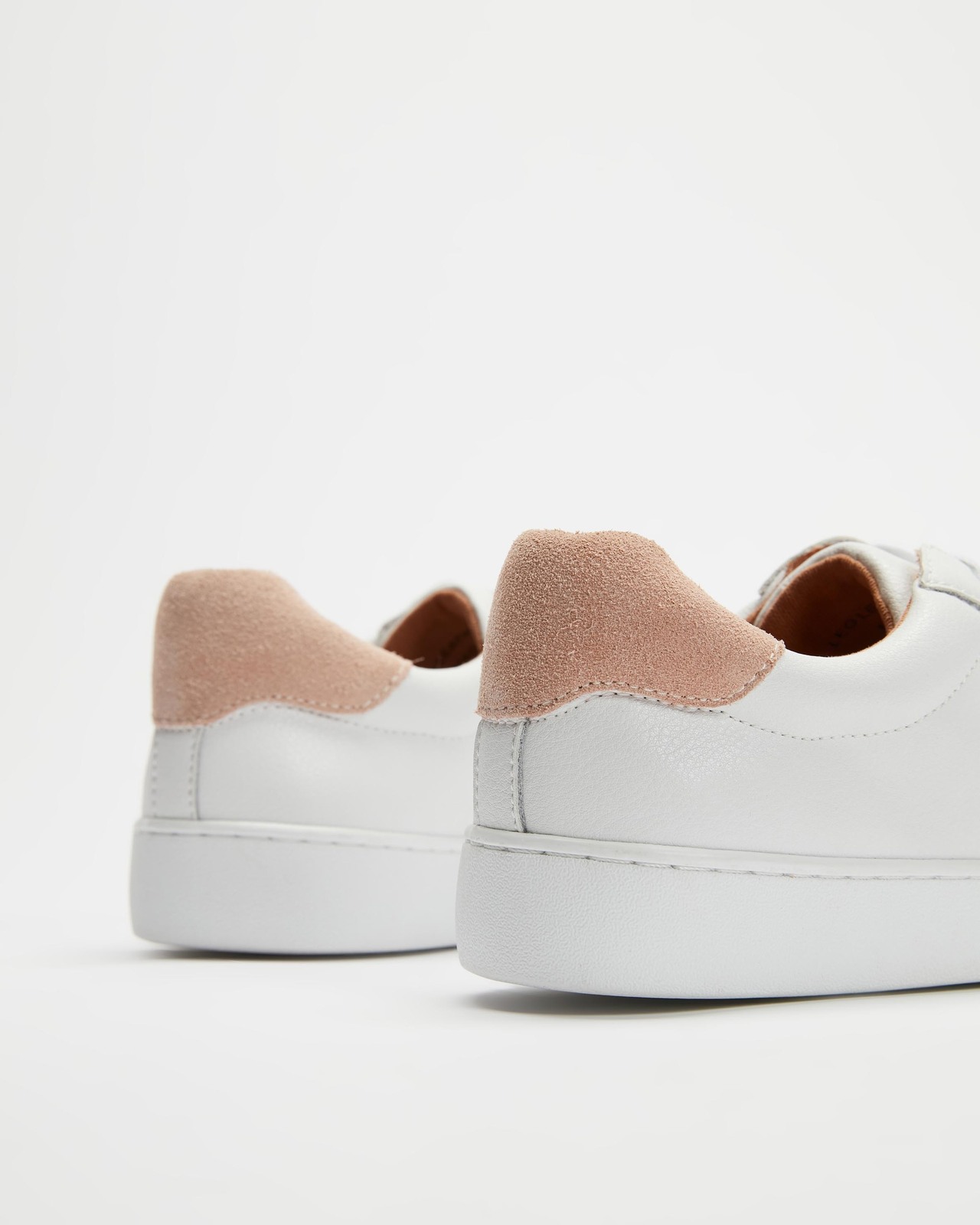 Leo Leather Sneakers