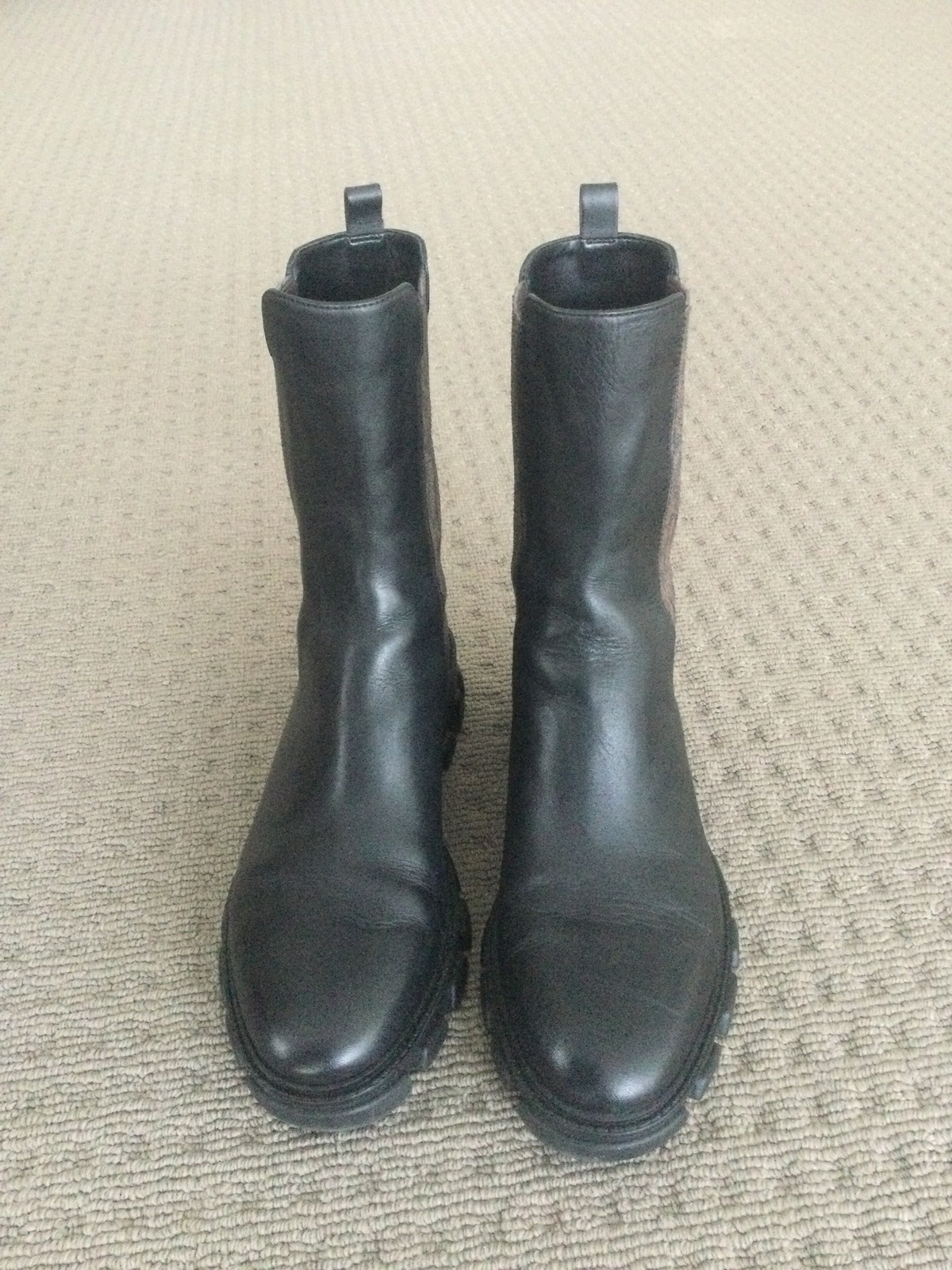 Michael Kors Ridley Chelsea - AirRobe