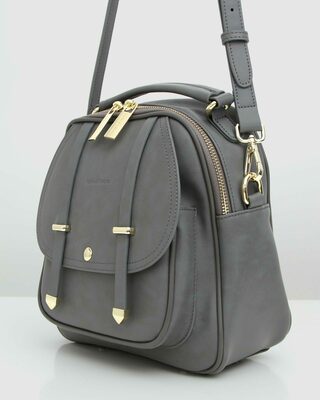 https://shop.lululemon.com/p/bags/everywhere-belt-bag/_/prod8900747 Lululemon Everywhere Belt Bag 1L