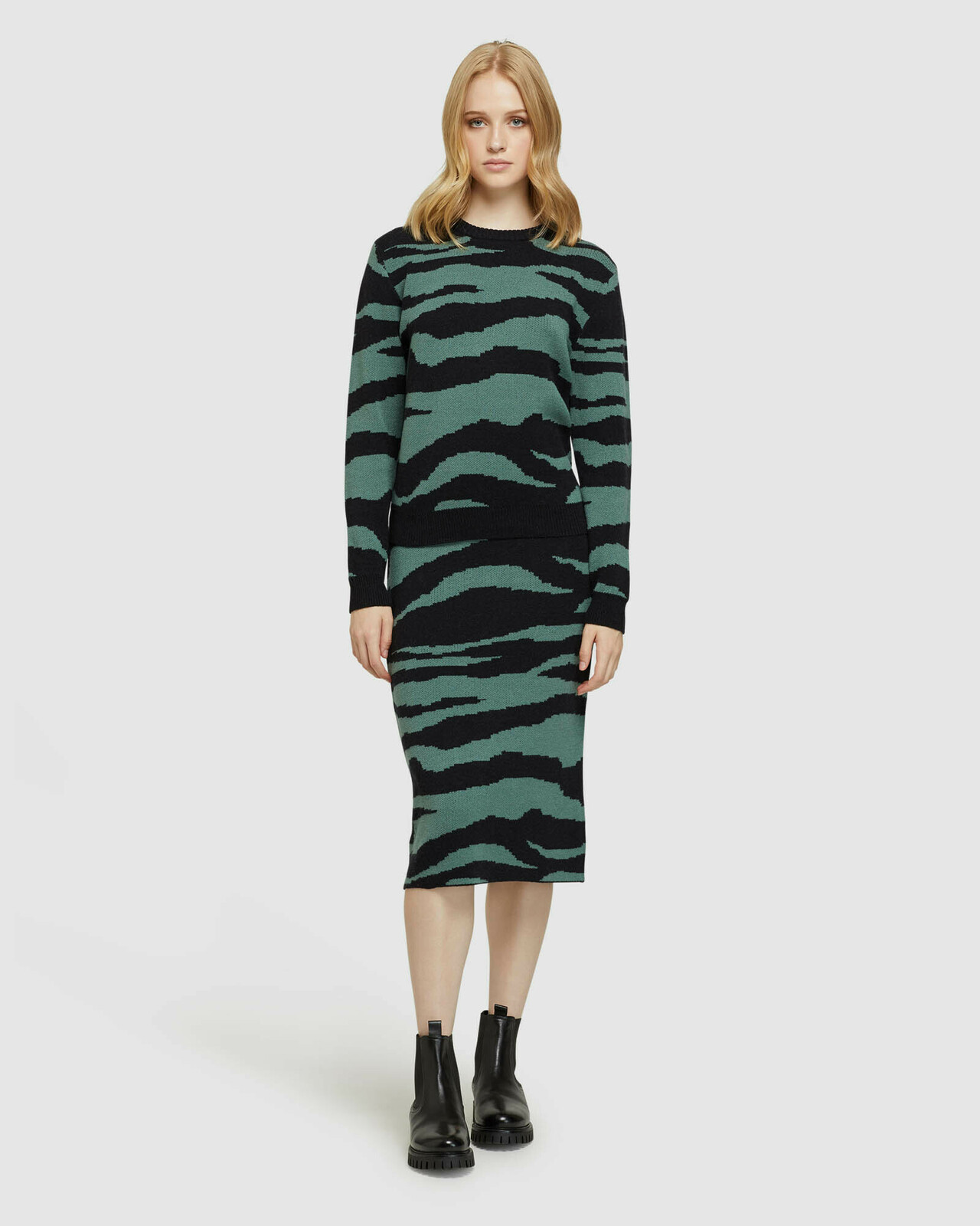 Knox Animal Jacquard Knit