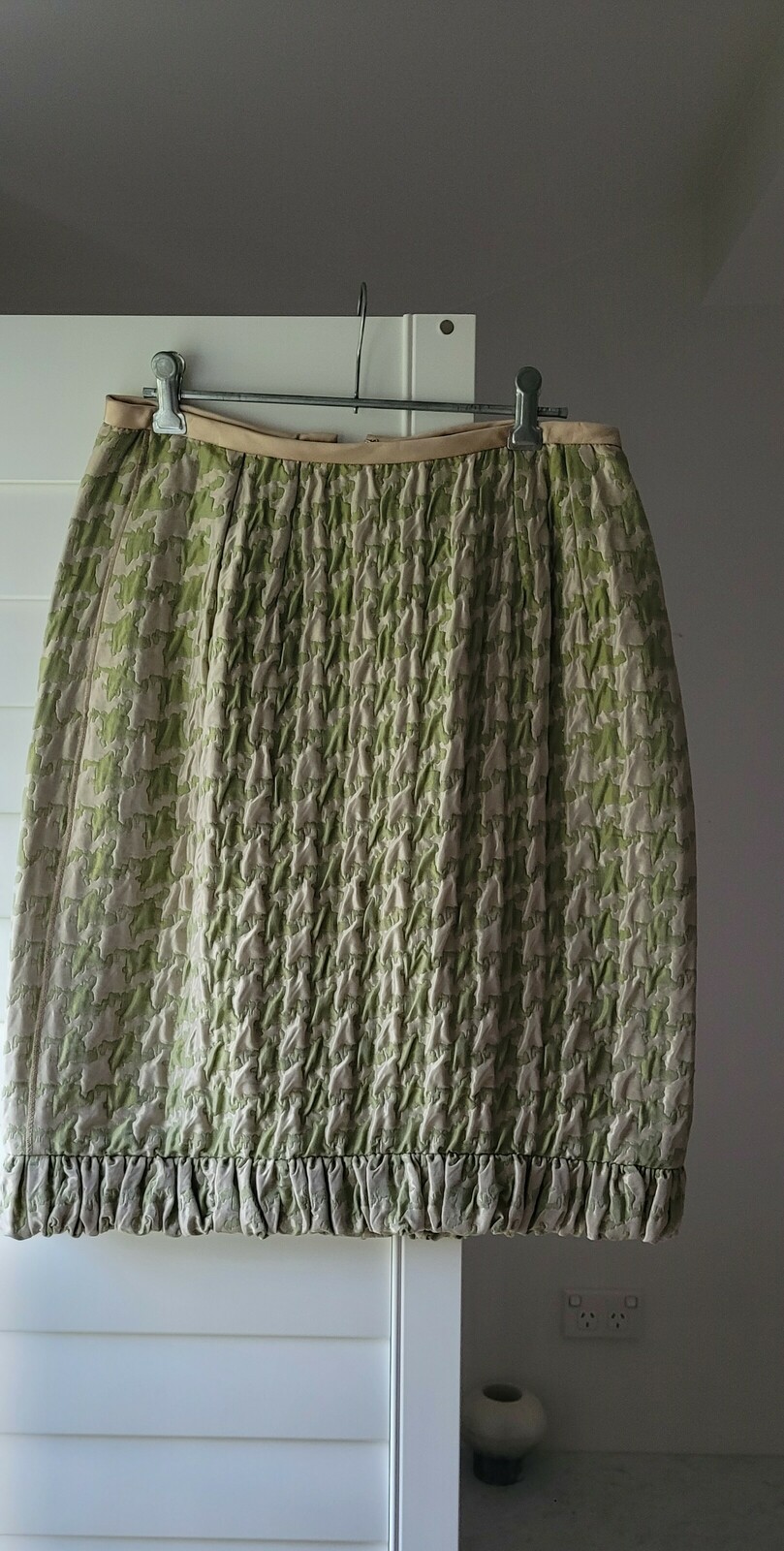Houndstooth Patterned Skirt in Green & Beige