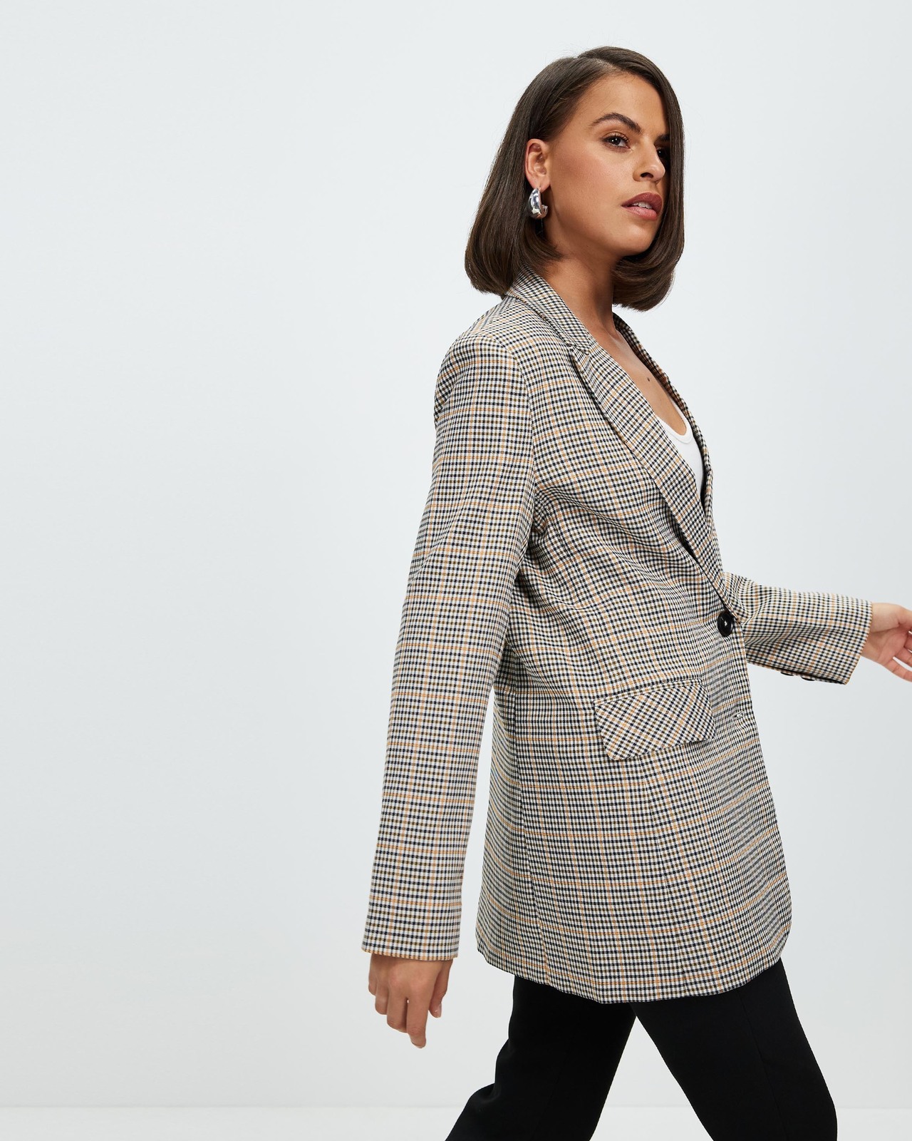 Norah Blazer