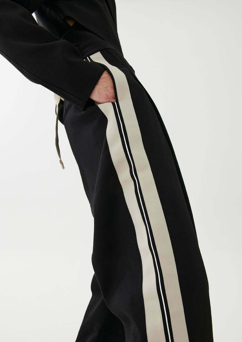 DOWNTOWN PANT IN BLACK