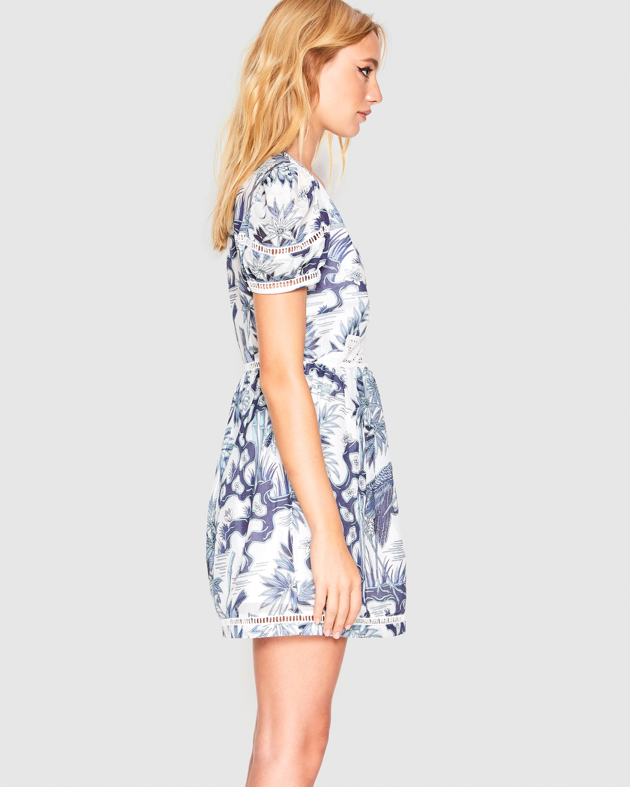 alice mccall white and blue dress GISELLE MINI DRESS WHITE/BLUE XL main image 0