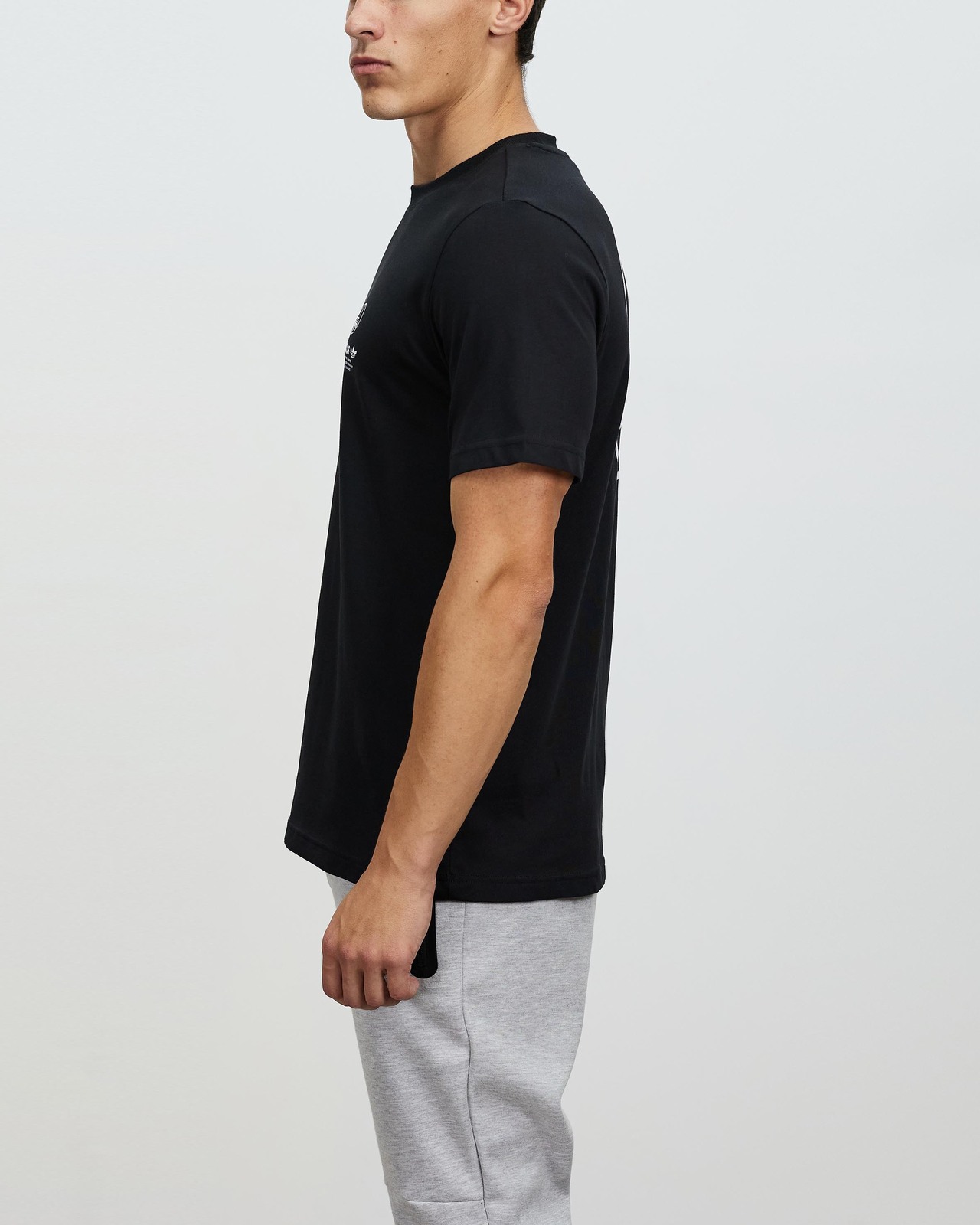 Graphics United Tee