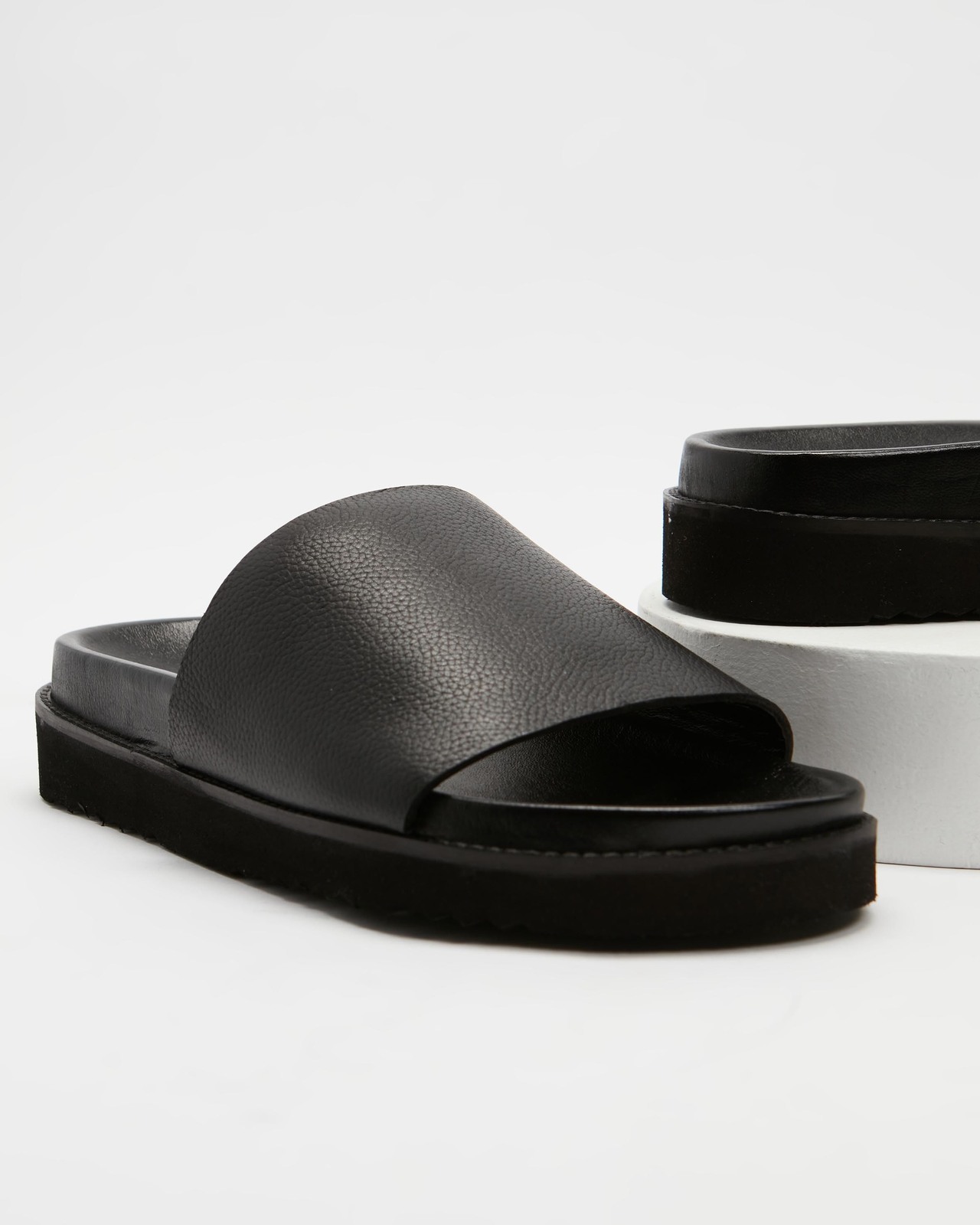 Max Leather Slides