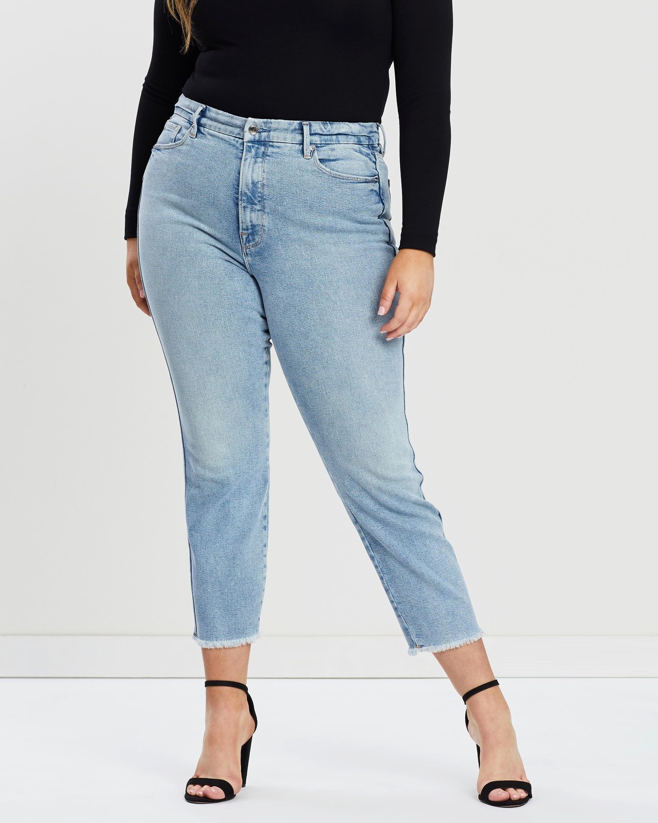 Good Curve Skinny Crop Chewed Hem Jeans