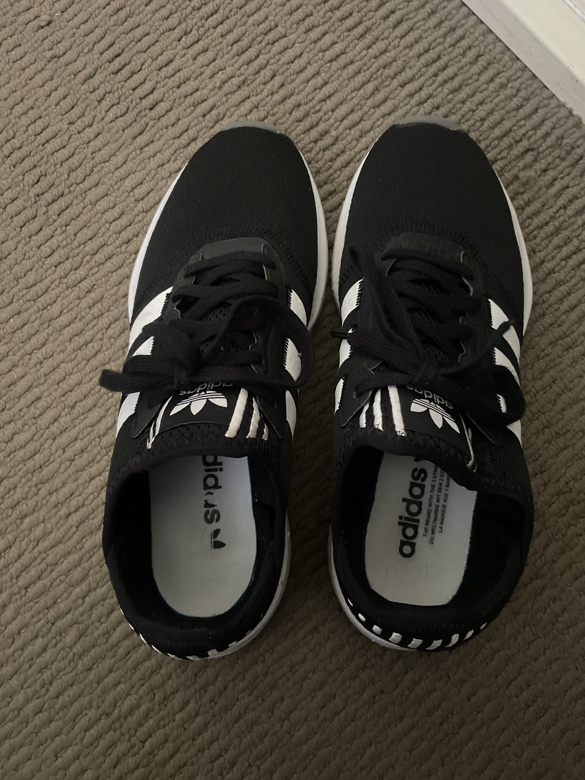 adidas gazelle silver green womens Adidas Womens Swift Run X Black/White