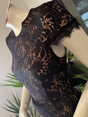 free people black lace mini dress Free People Black Lace Sequin Sleeveless Mini dress Size: 6