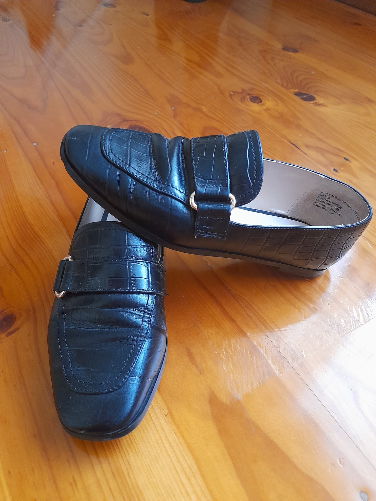 Hanah Croc Leather Loafers