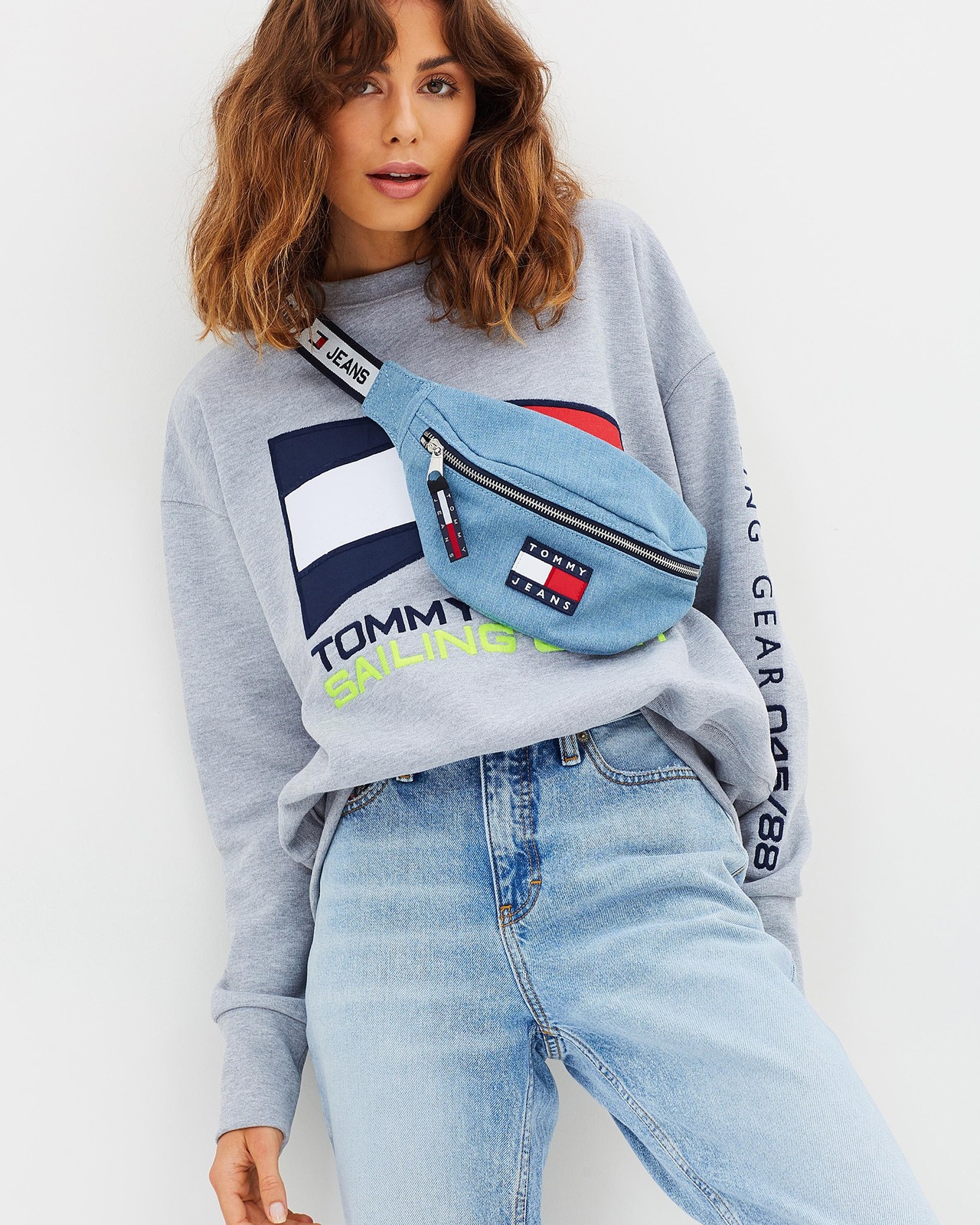 90s Sailing Logo Crew Sweatshirt