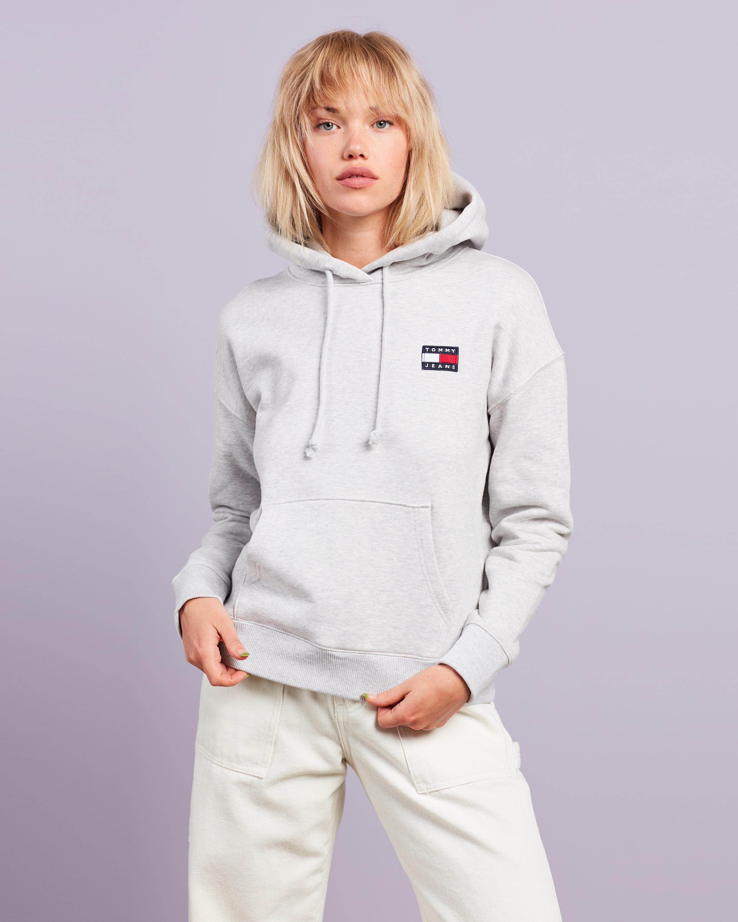 tommy jeans badge overhead hoodie