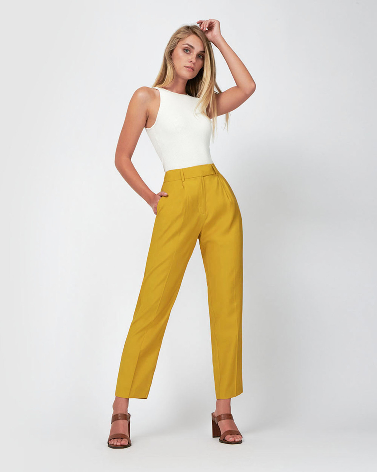 Ellen High Waist Carrot Fit Cropped Trousers