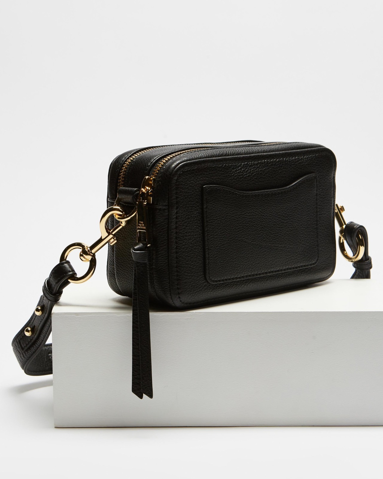 The Softshot 21 CrossBody Bag AirRobe