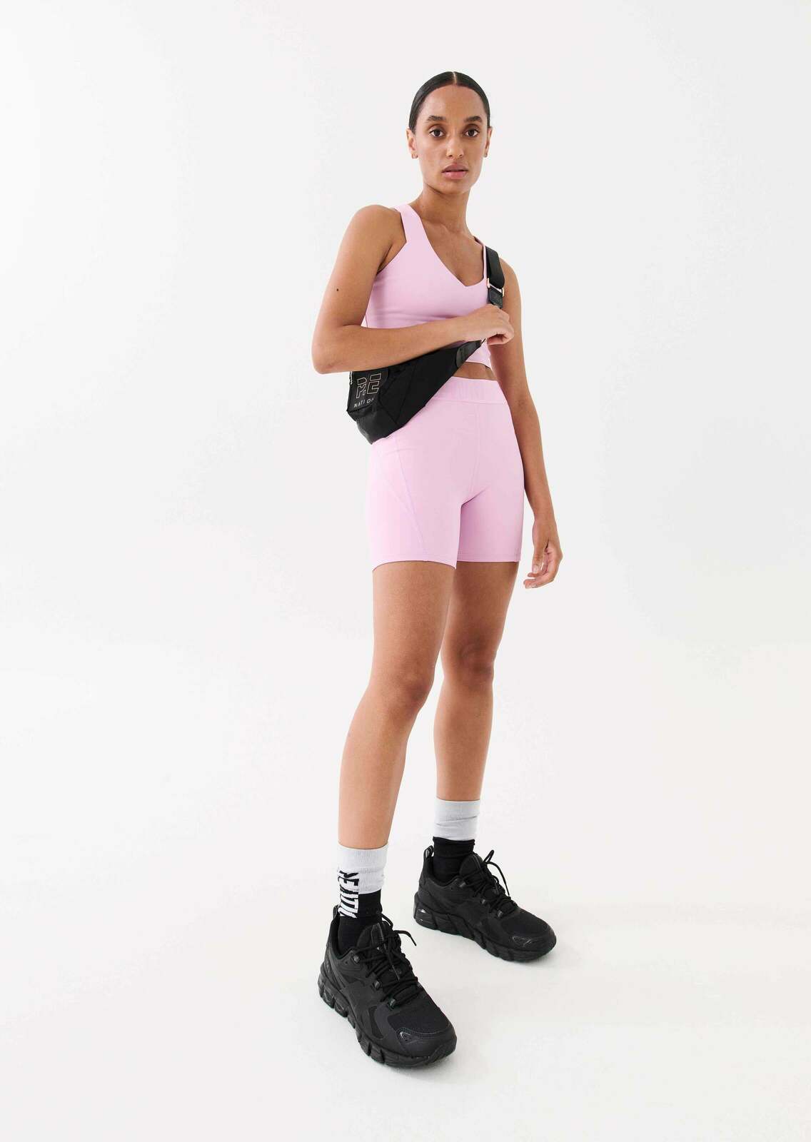 BACKCHECK SHORT IN PINK LAVENDAR