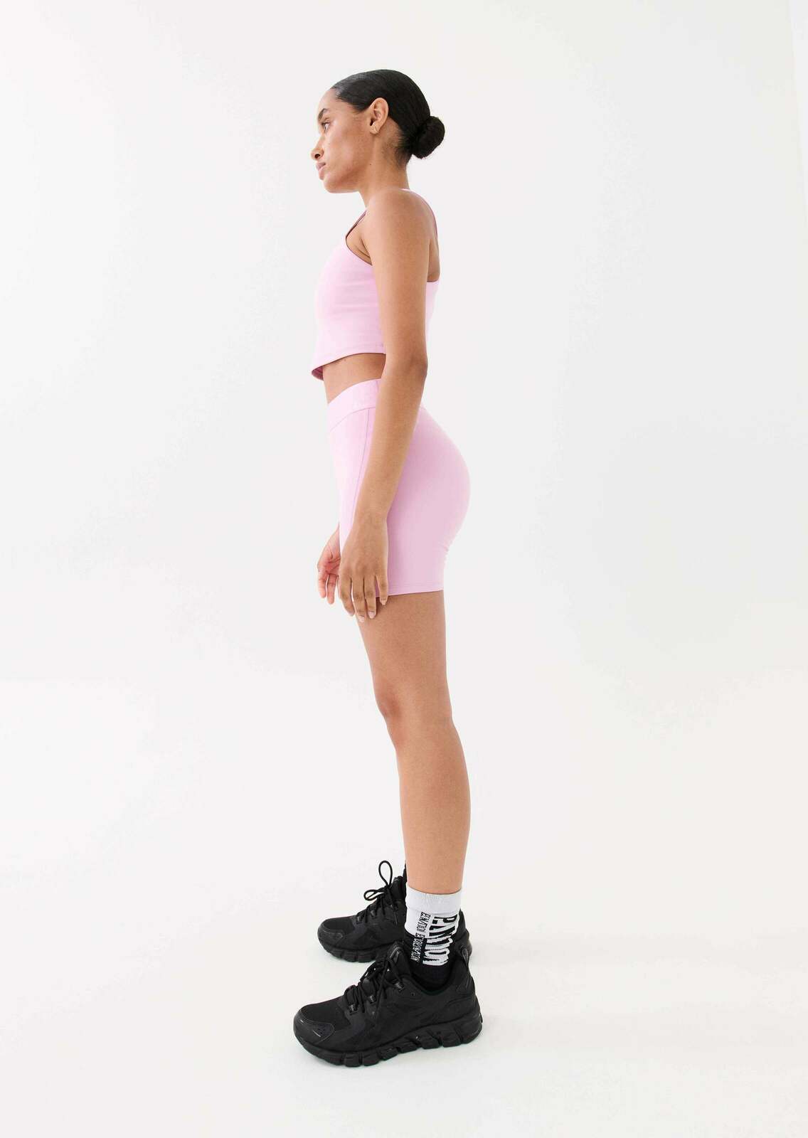 BACKCHECK SHORT IN PINK LAVENDAR