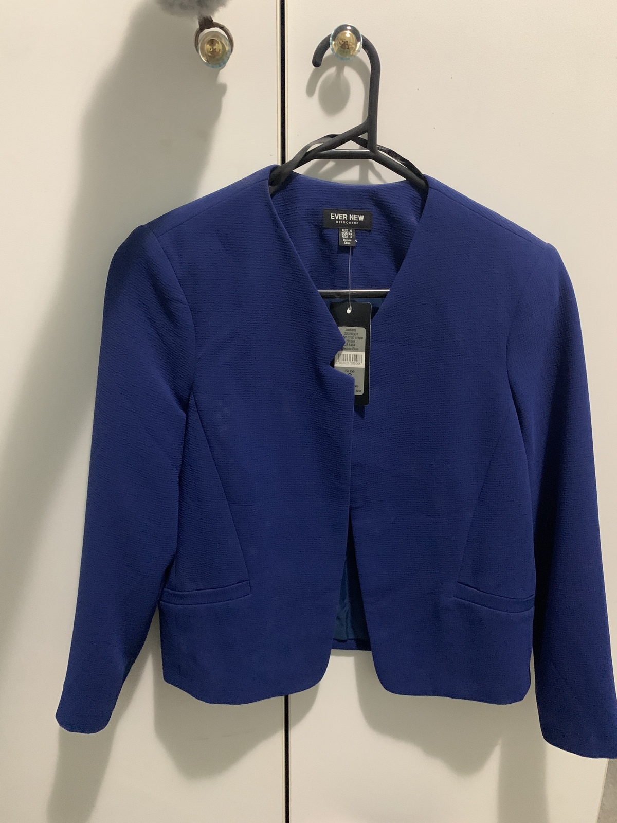 \Jaclyn Crop Crepe Blazer - Electric Blue