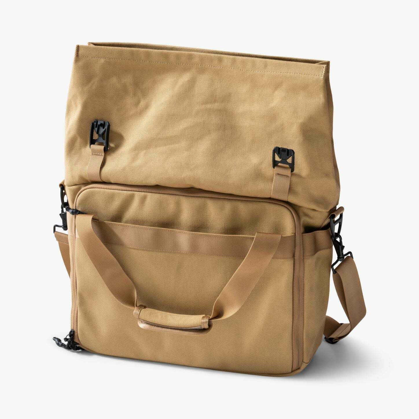 Weekender Flight Bag With Camera Cube