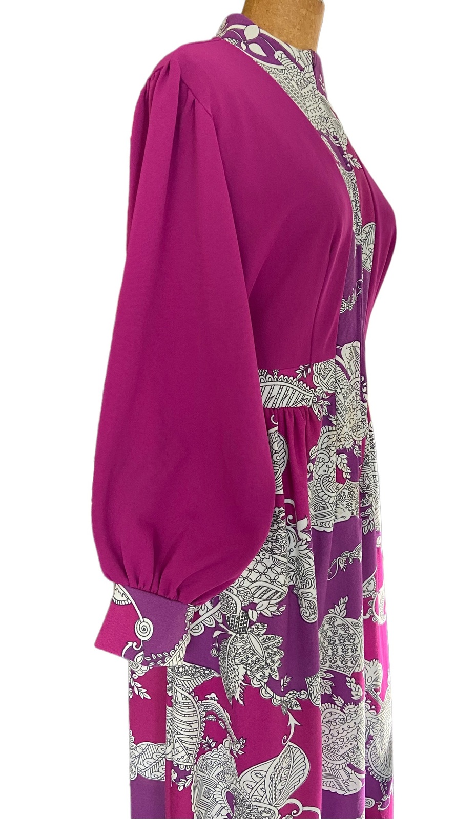 DESIGNER TO HRH QUEEN ELIZABETH AND PRINCESS ANNE