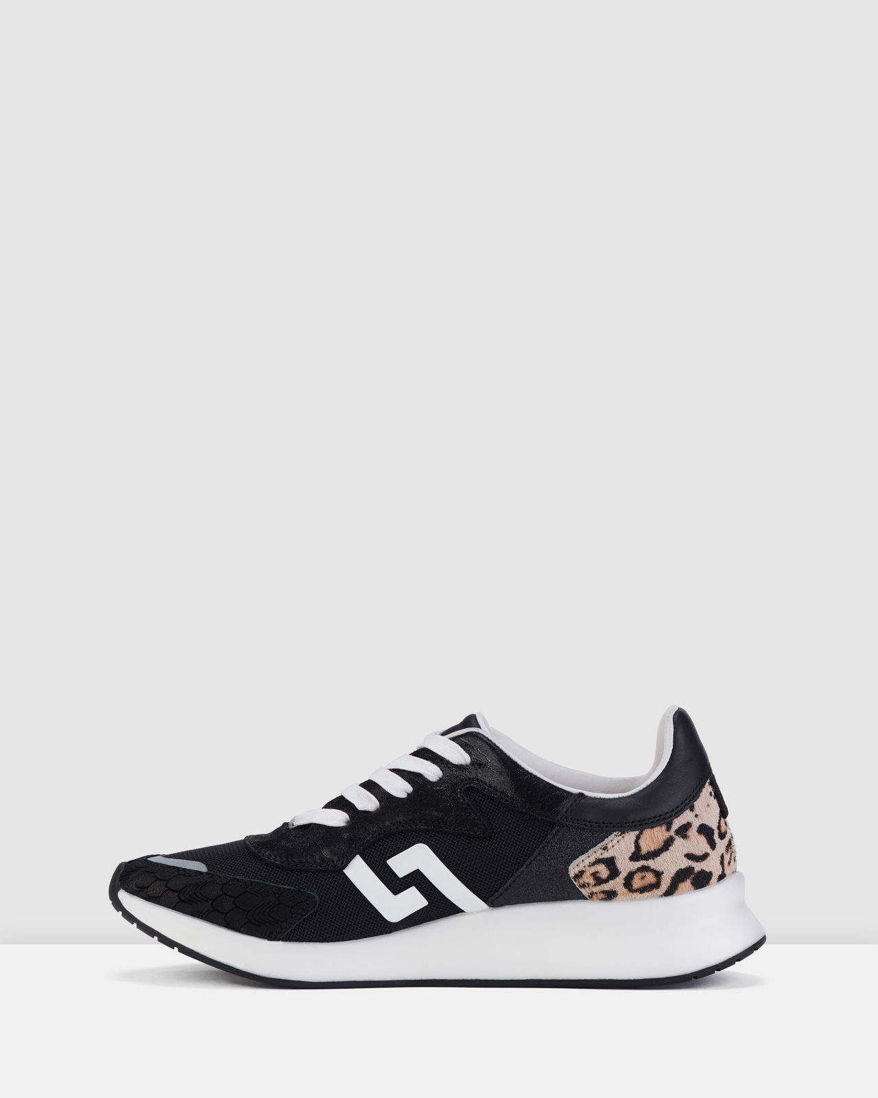 Weekender Sneakers