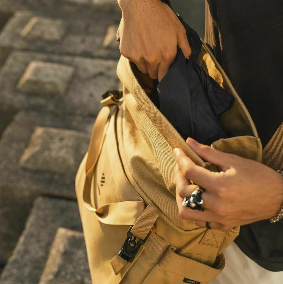 Weekender Flight Bag With Camera Cube