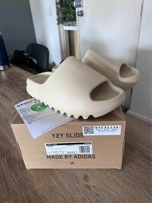 Adidas Yeezy Slides, Bone color UK/US 7 - AirRobe