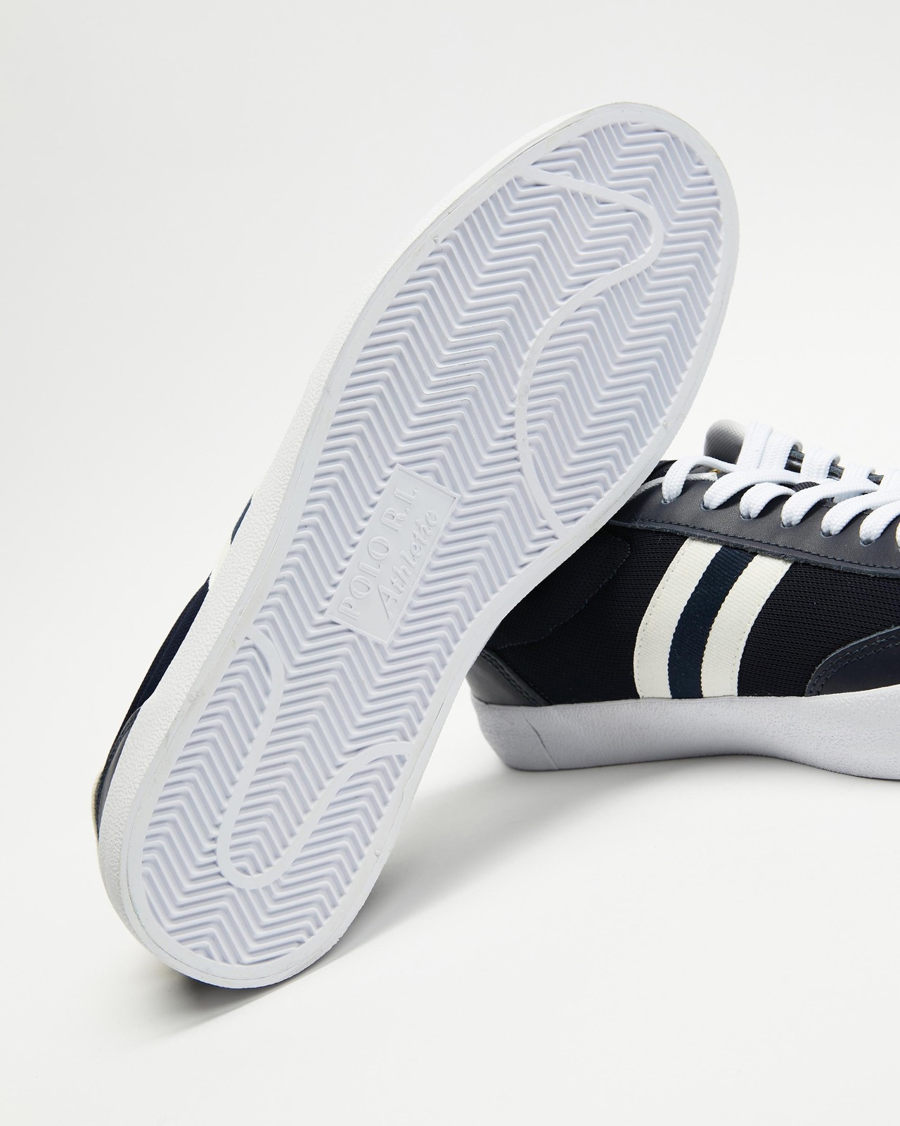 Court Vulcanised Low Top Sneakers - Men's