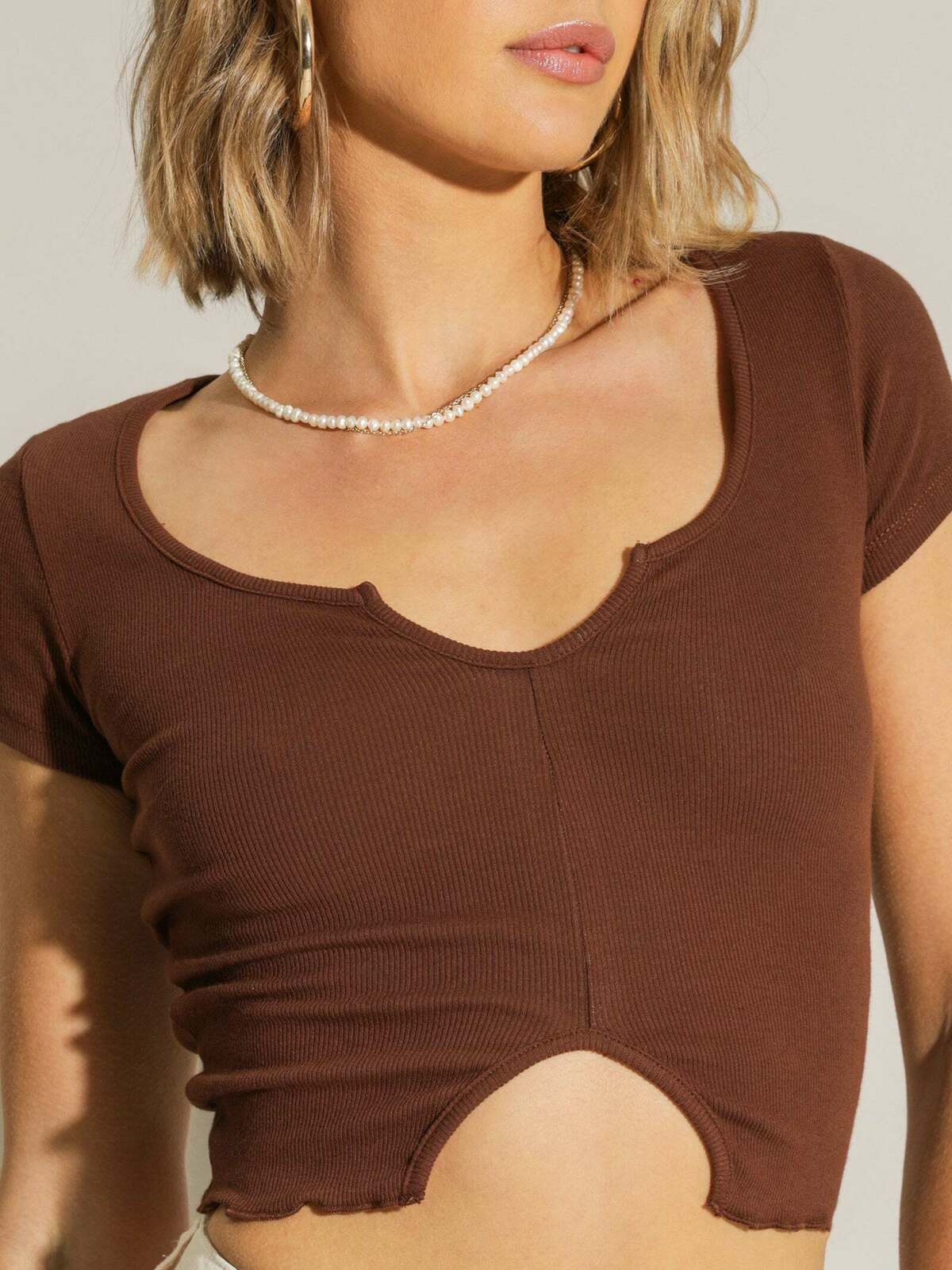Danica Double Notch T-Shirt in Chocolate