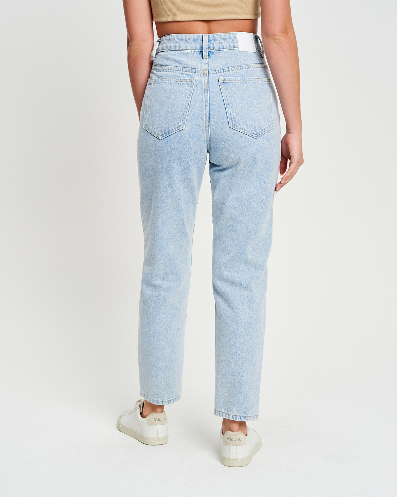 Spotlight Distressed Jeans