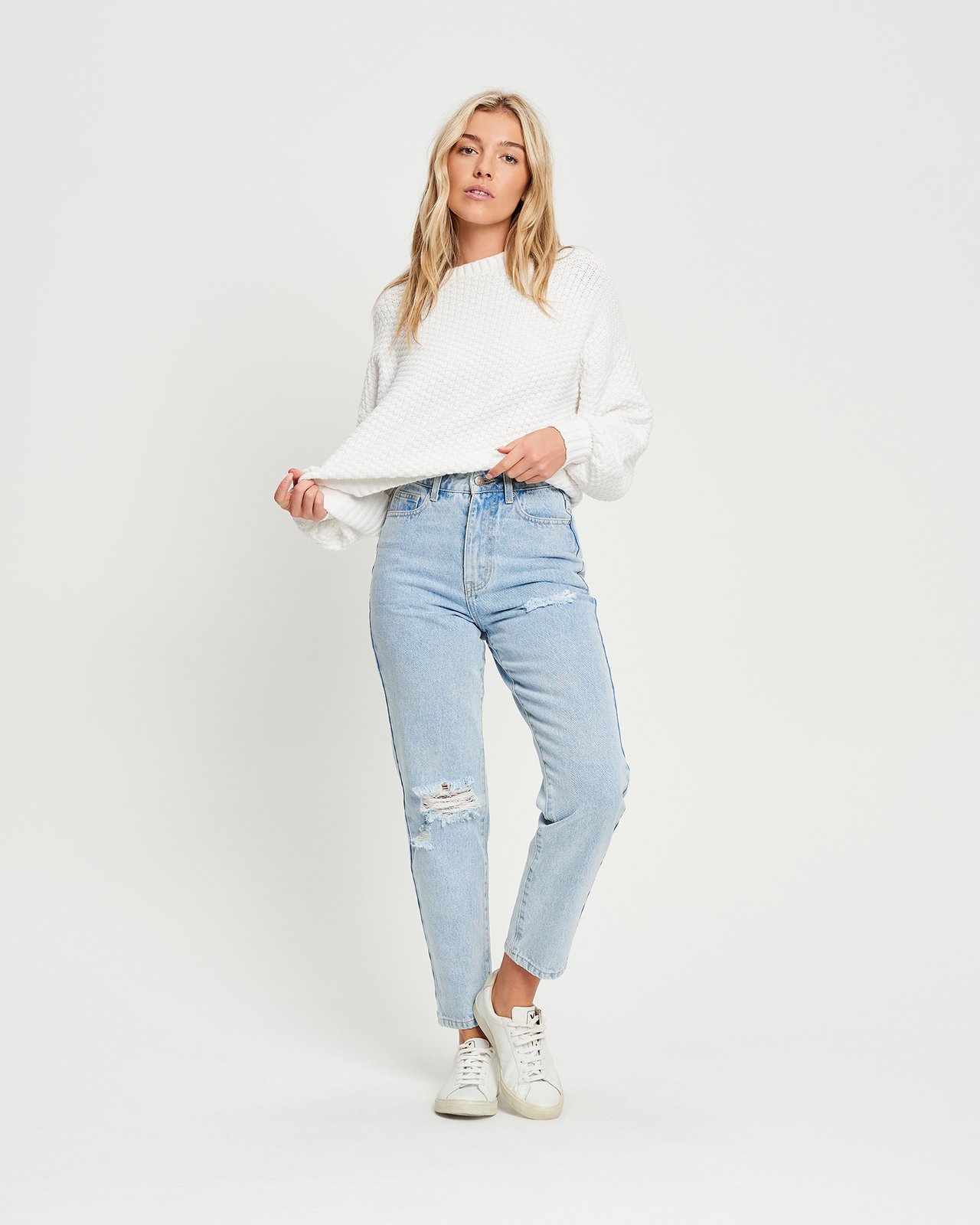 Spotlight Distressed Jeans