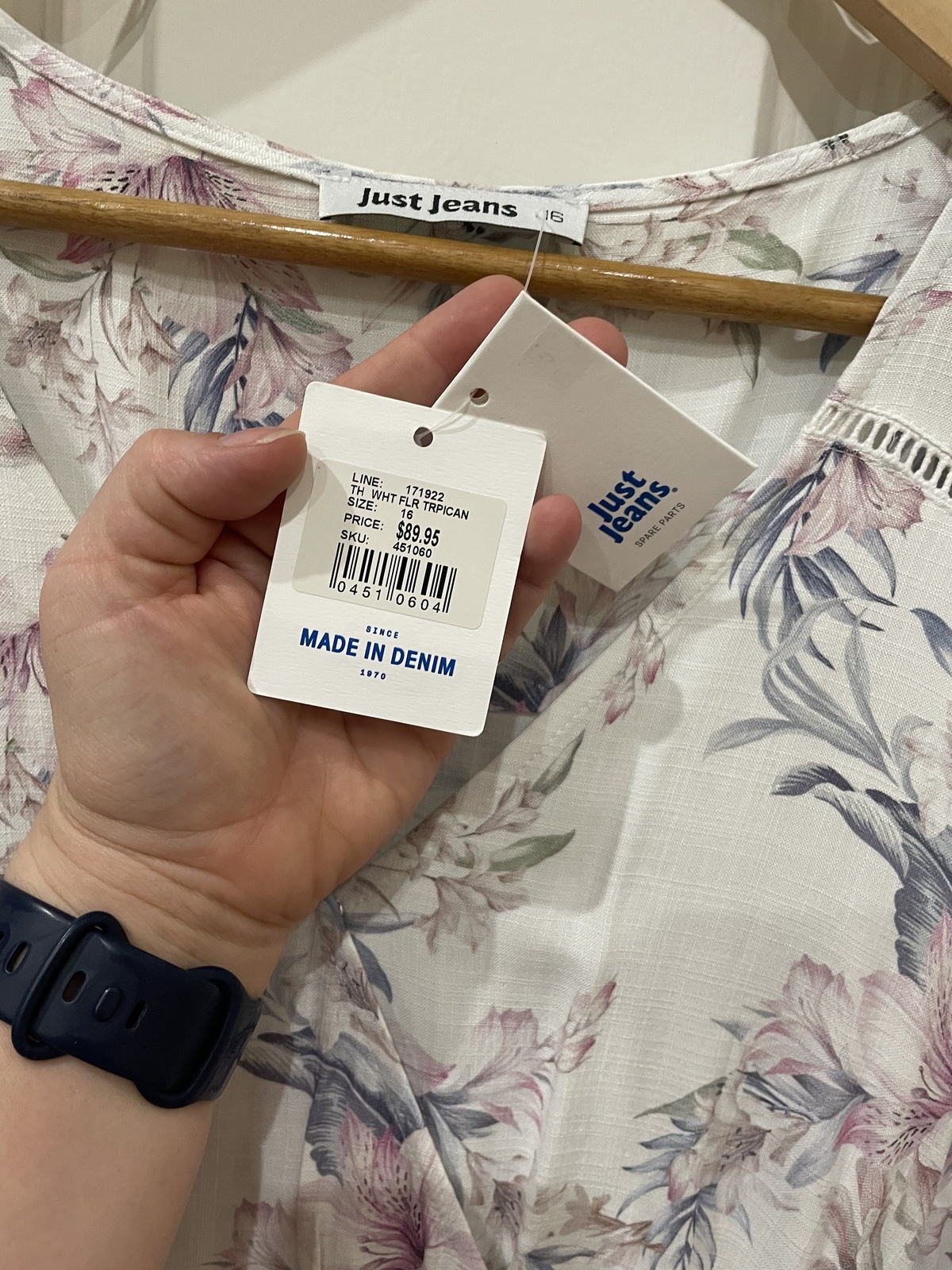 summer dress - (never worn.)