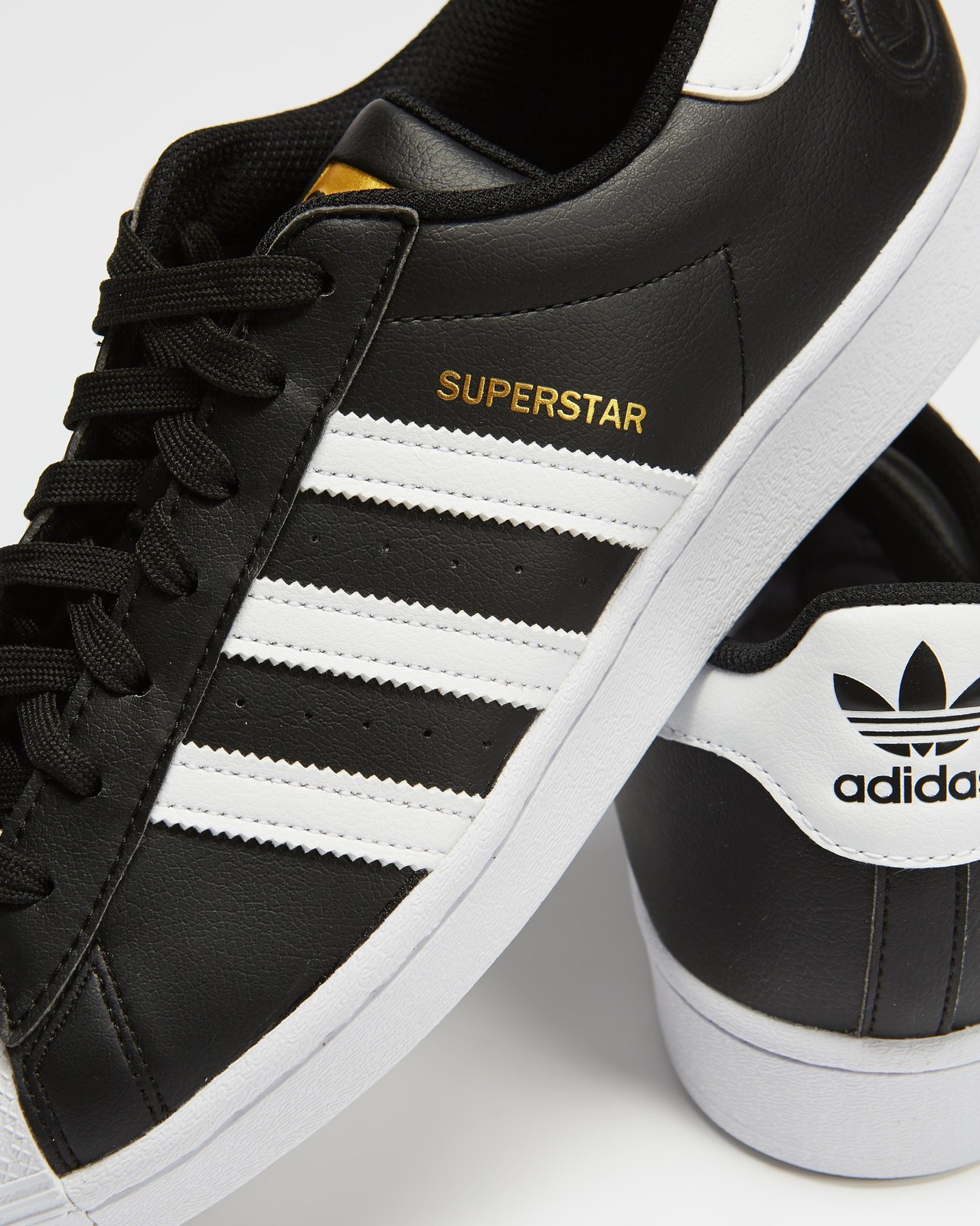 adidas Originals Superstar VEGAN - Unisex - AirRobe