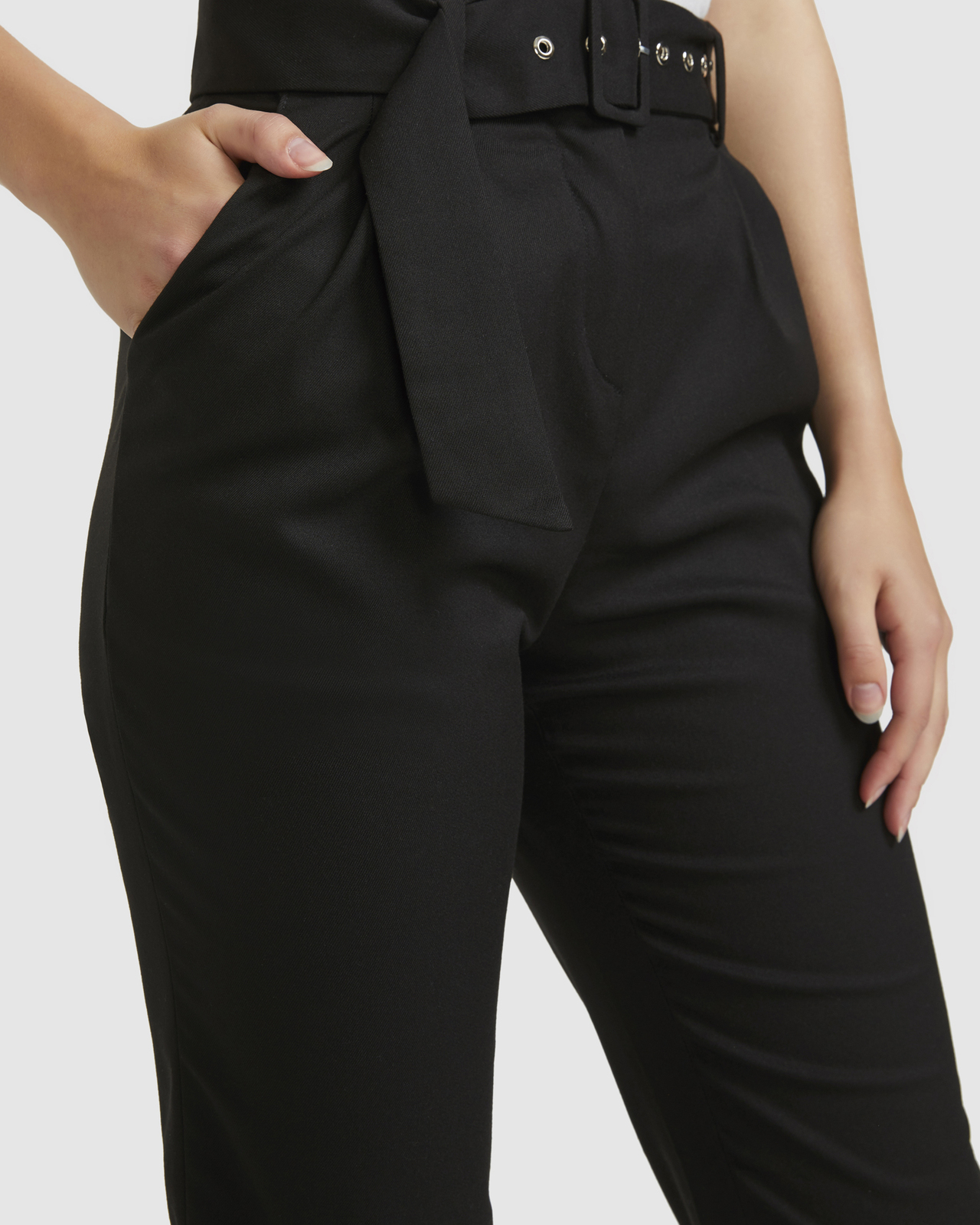 Belted Cropped Pants