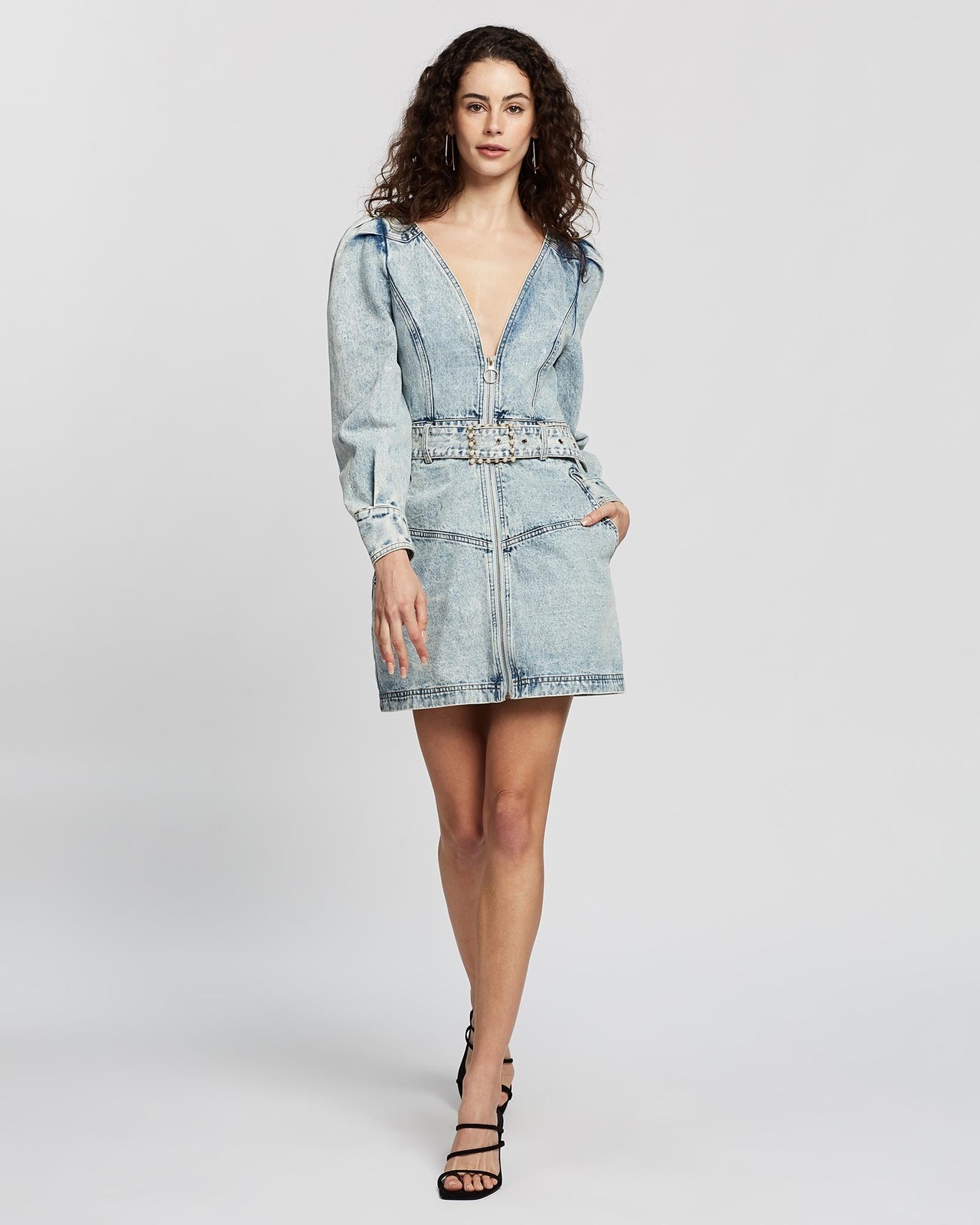 elliatt denim dress Denim dresses are my forever fav @elliatt
