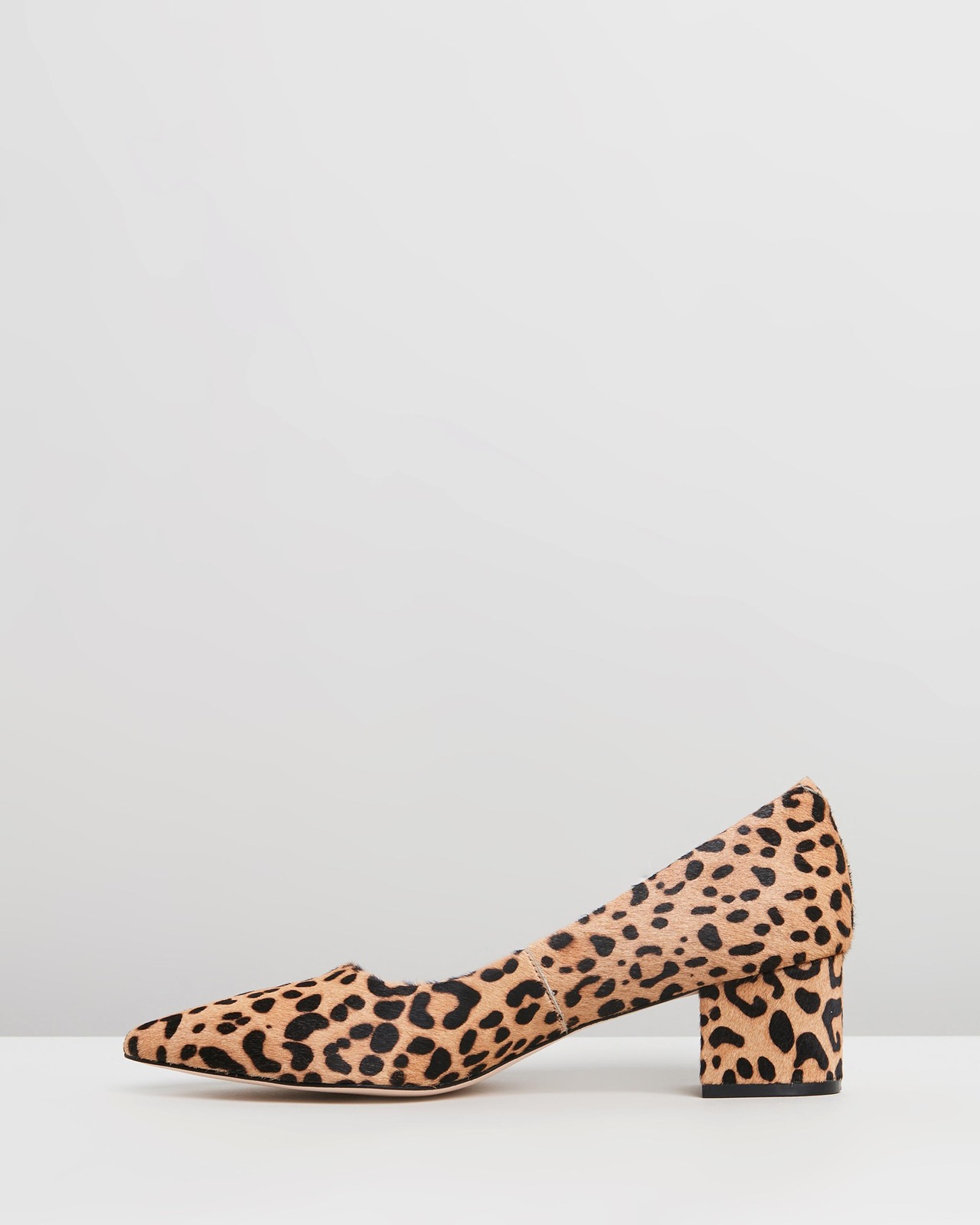 Atmos&Here Marika Leather Pumps AirRobe