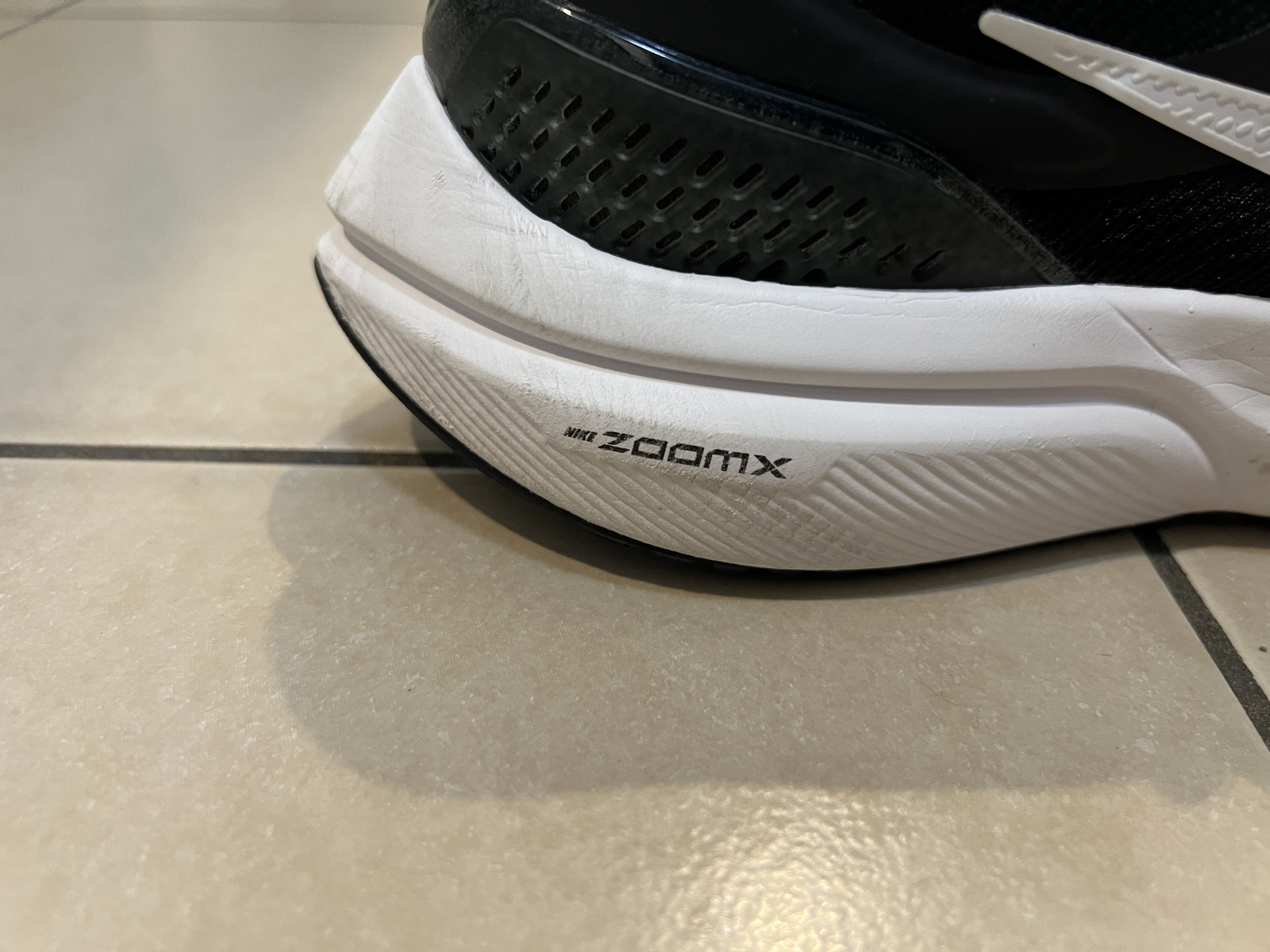 Air Zoom Vomero 16 - Men's