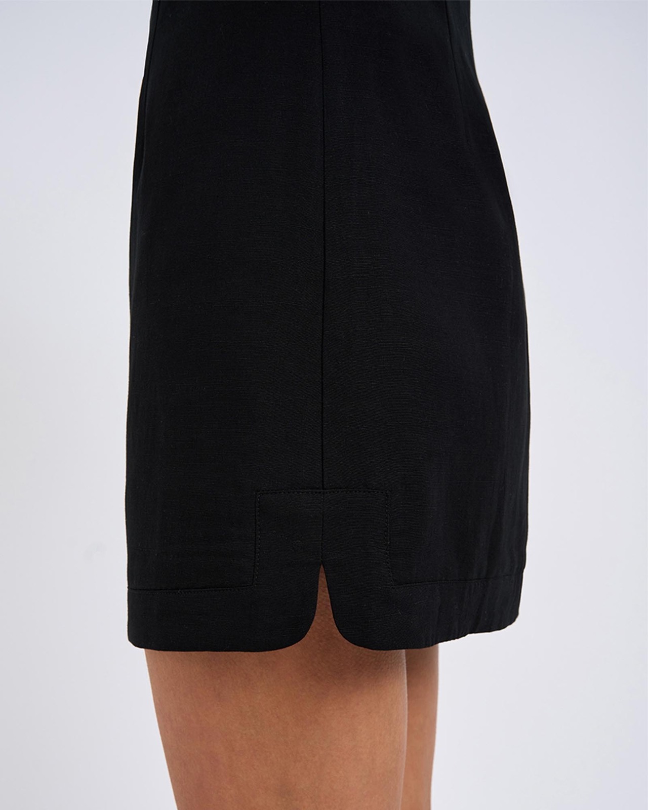 Amelia Curve Mini Dress