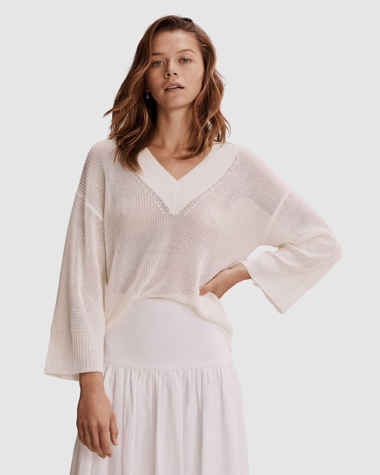 Mesh V-neck Knit - AirRobe