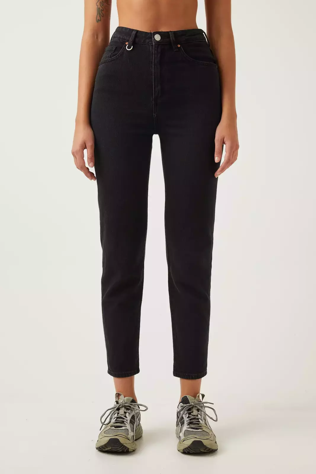 Lola Mom Jeans - Black Earth 27