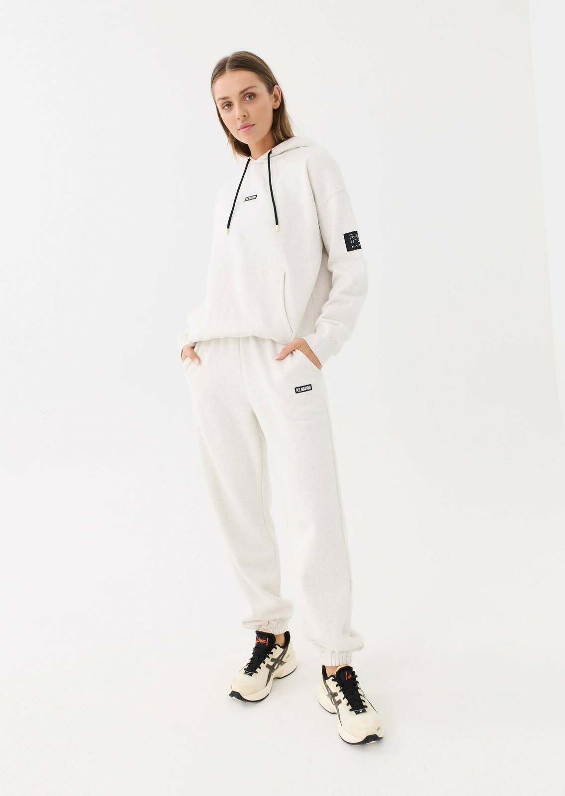 ENDURANCE HOODIE IN GREY