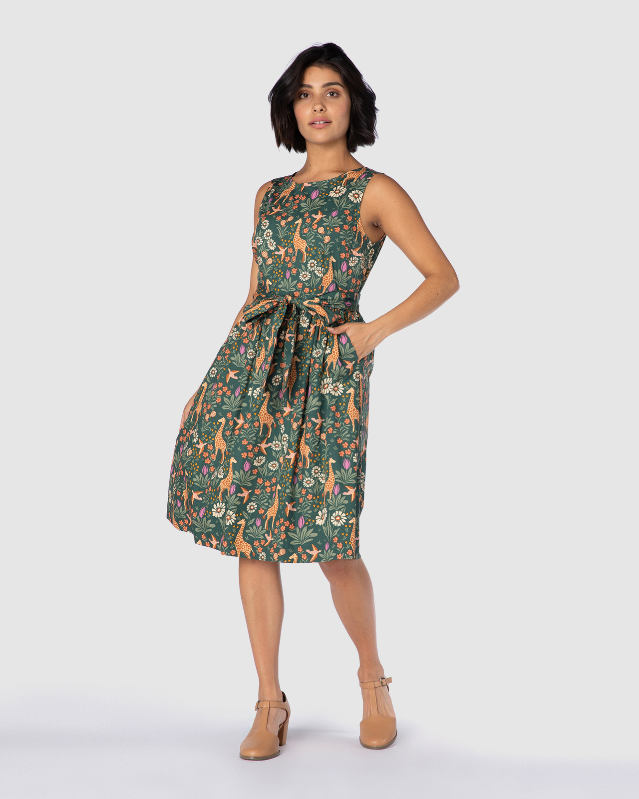 Princess Highway Giraffe & Flower Dress - AirRobe