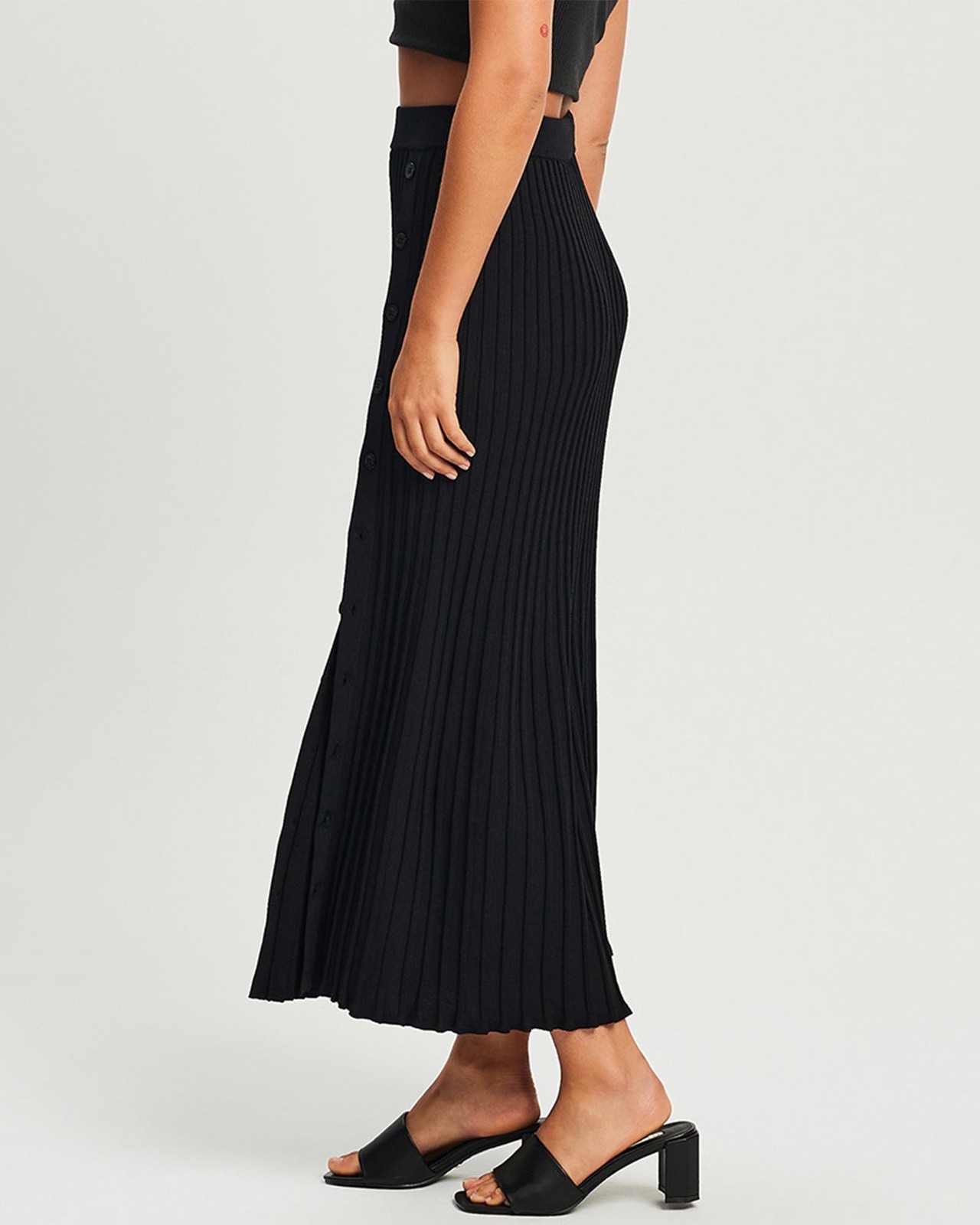 Pleated Knit Skirt