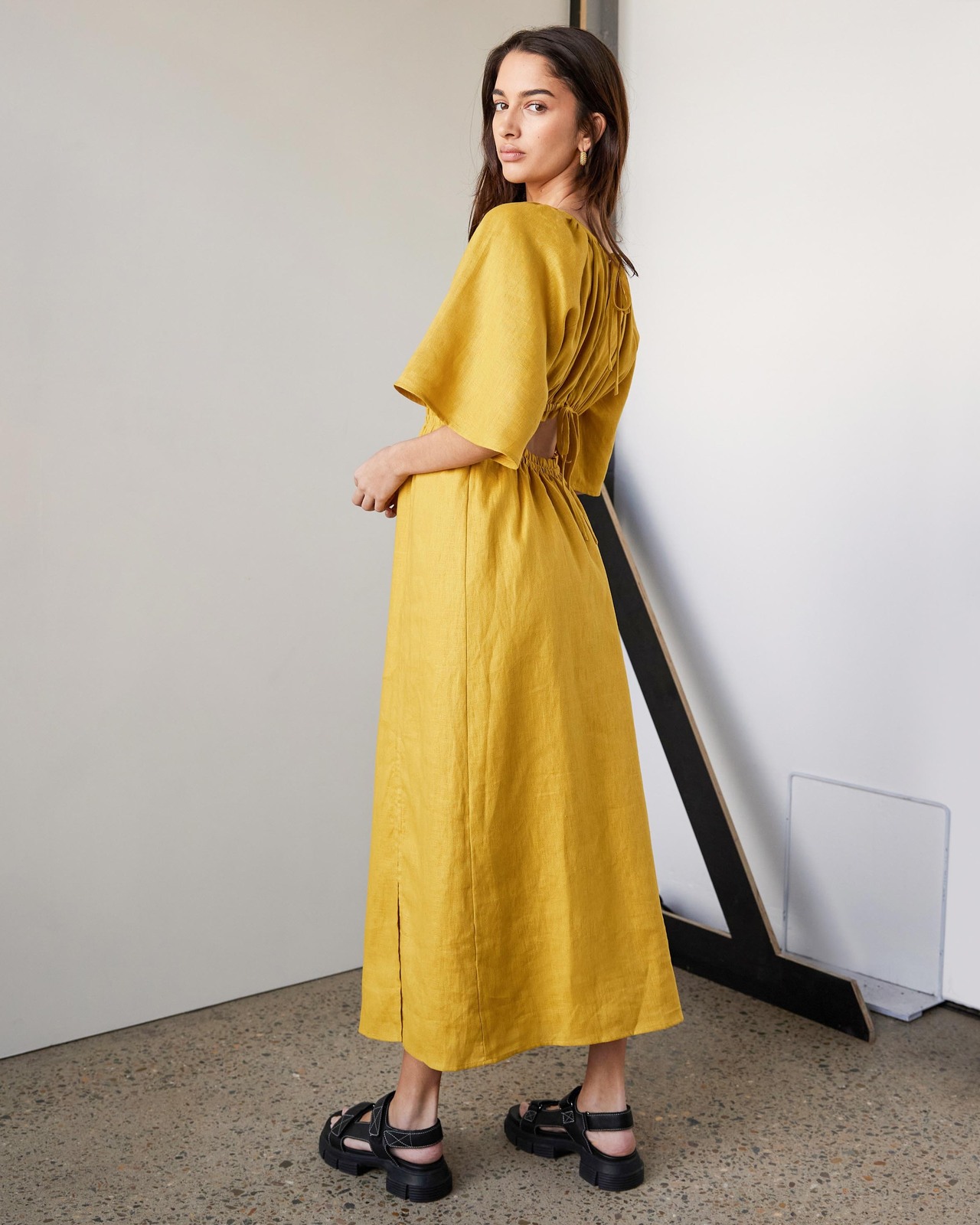 AERE Circular Cut Out Linen Midi Dress - AirRobe