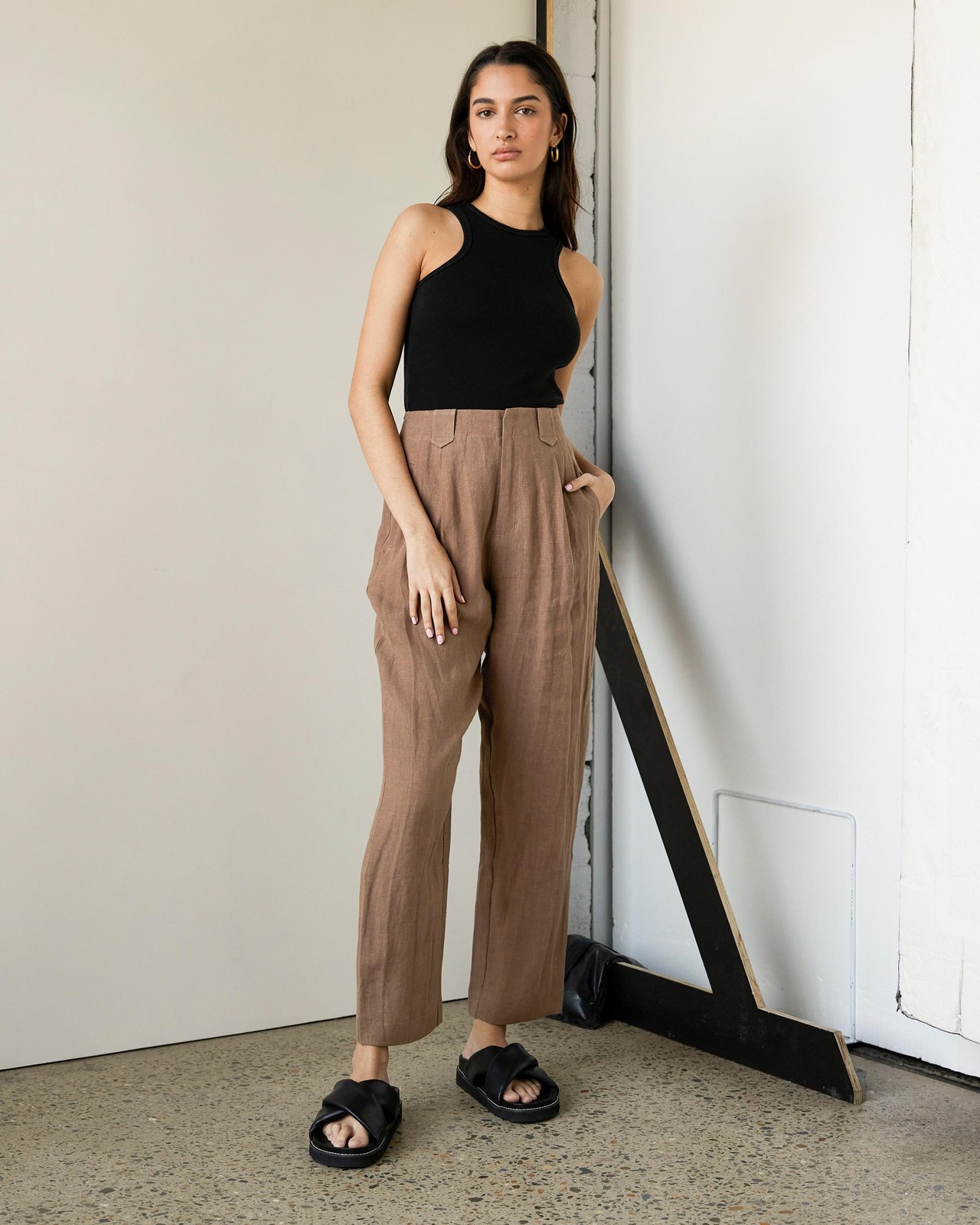 Pleat Front Curved Pants