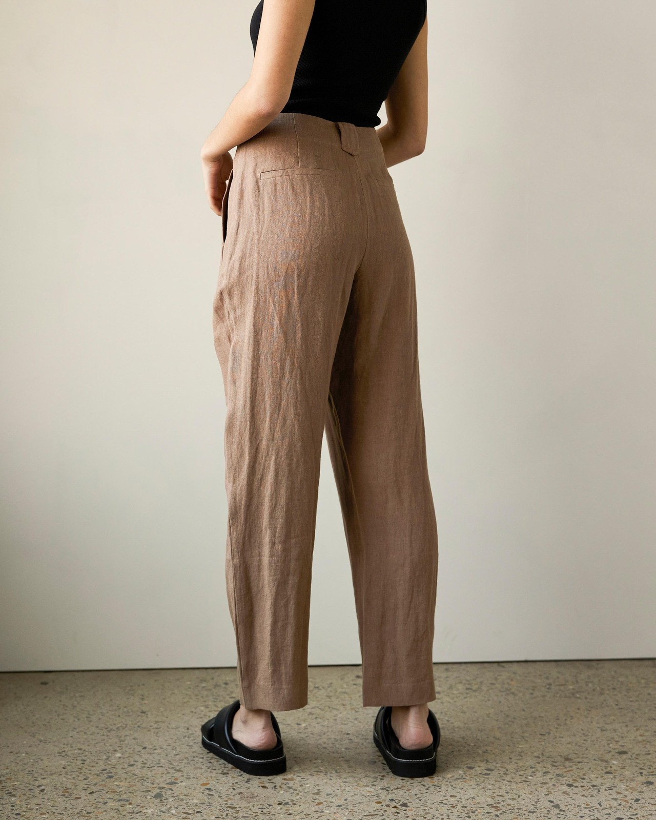 Pleat Front Curved Pants