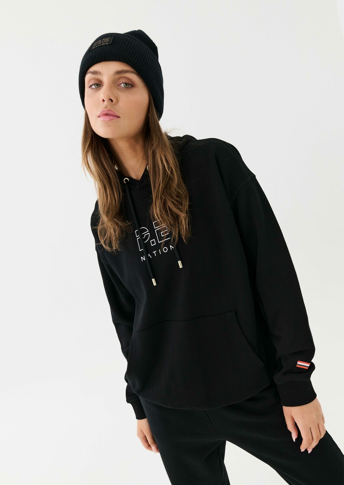 ENDURANCE HOODIE IN BLACK