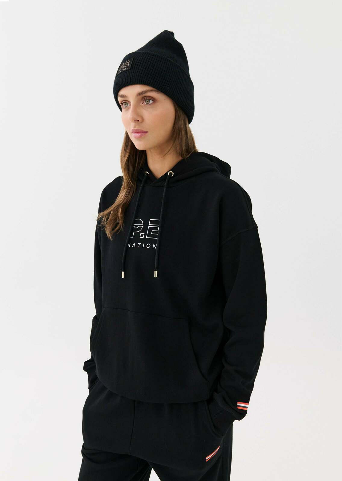 ENDURANCE HOODIE IN BLACK