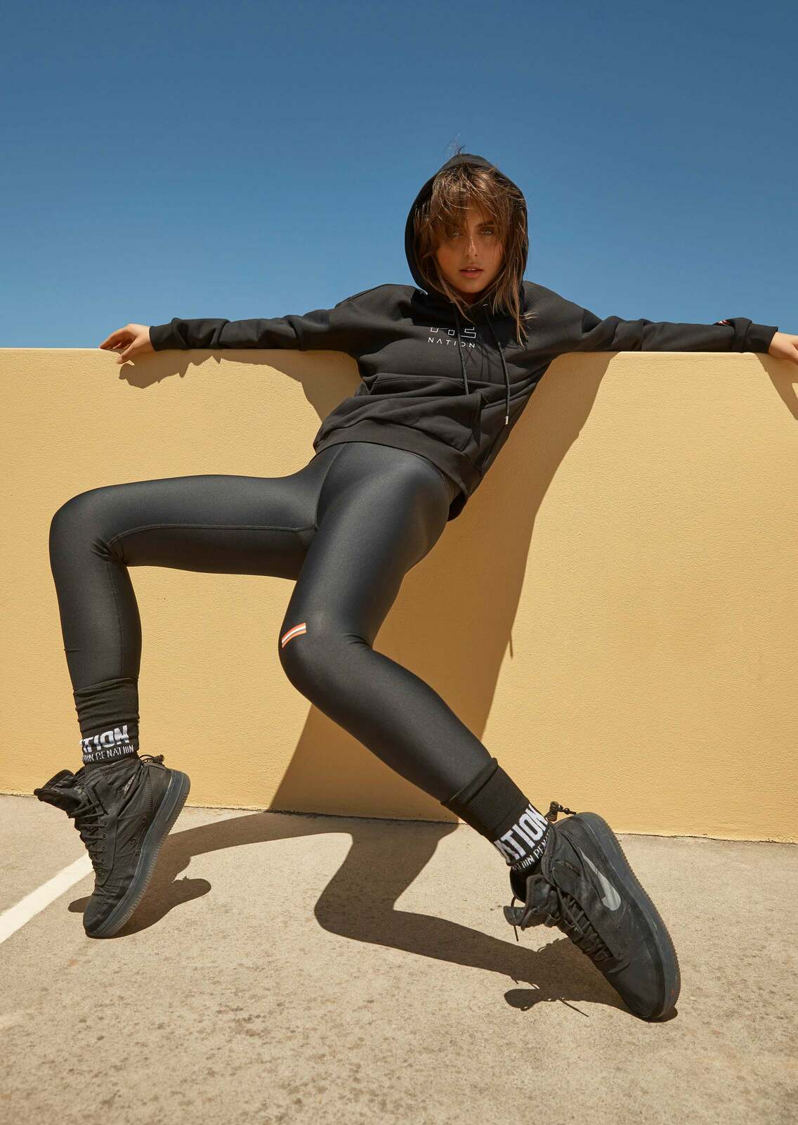 ENDURANCE HOODIE IN BLACK