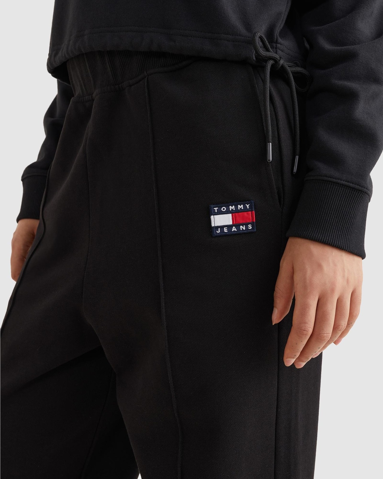THE ICONIC Exclusive - Relaxed HRS Badge Sweatpants